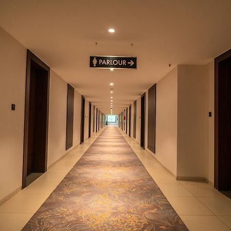 Hotel Omaya Garden Raipur  Bagian luar foto