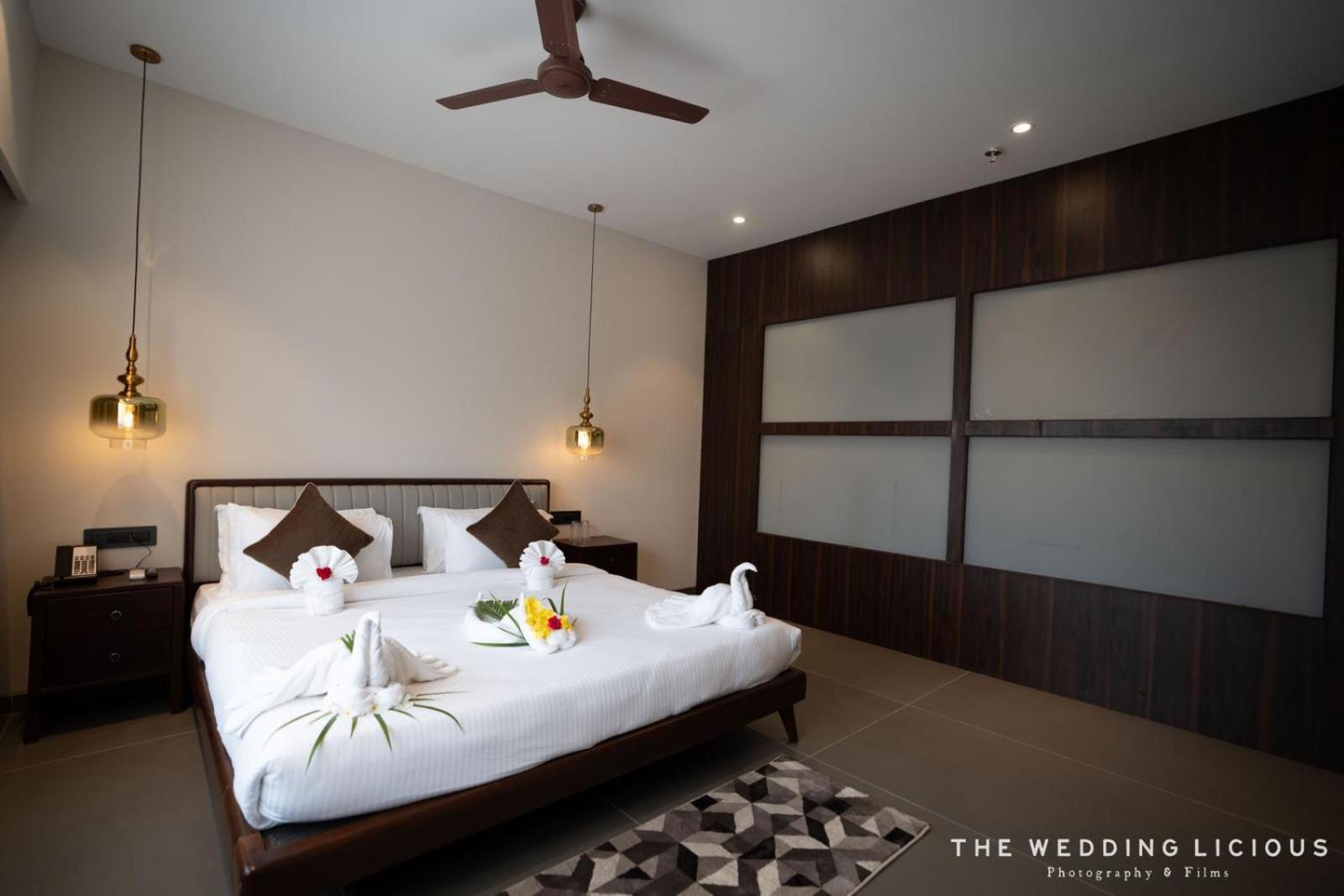 Hotel Omaya Garden Raipur  Bagian luar foto