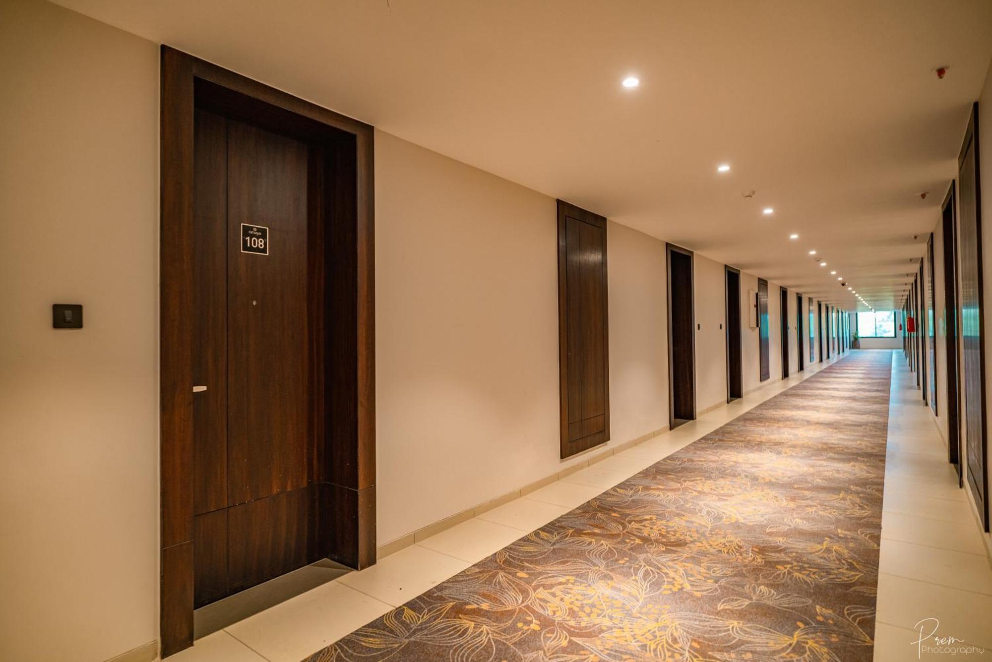 Hotel Omaya Garden Raipur  Bagian luar foto