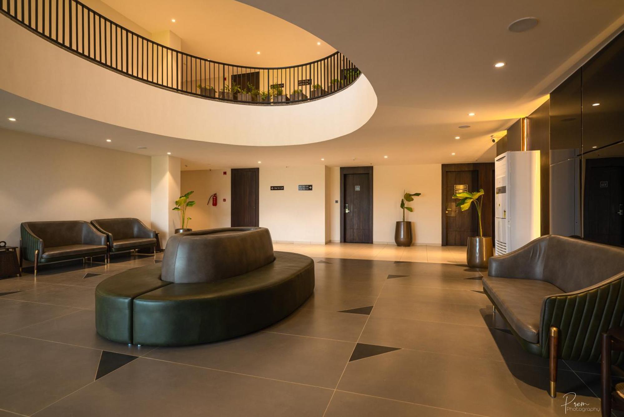 Hotel Omaya Garden Raipur  Bagian luar foto