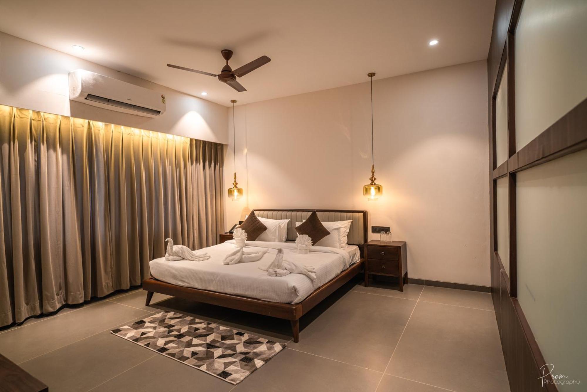 Hotel Omaya Garden Raipur  Bagian luar foto