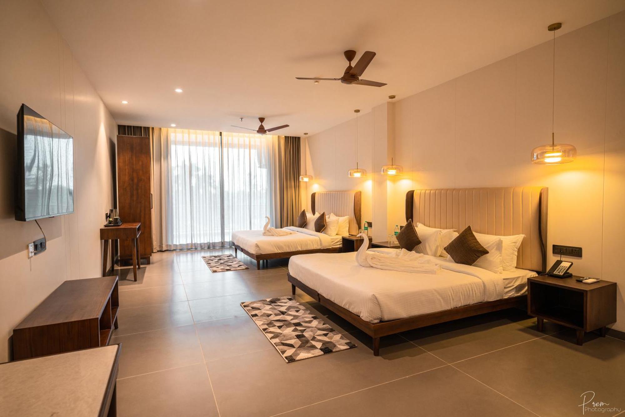 Hotel Omaya Garden Raipur  Bagian luar foto