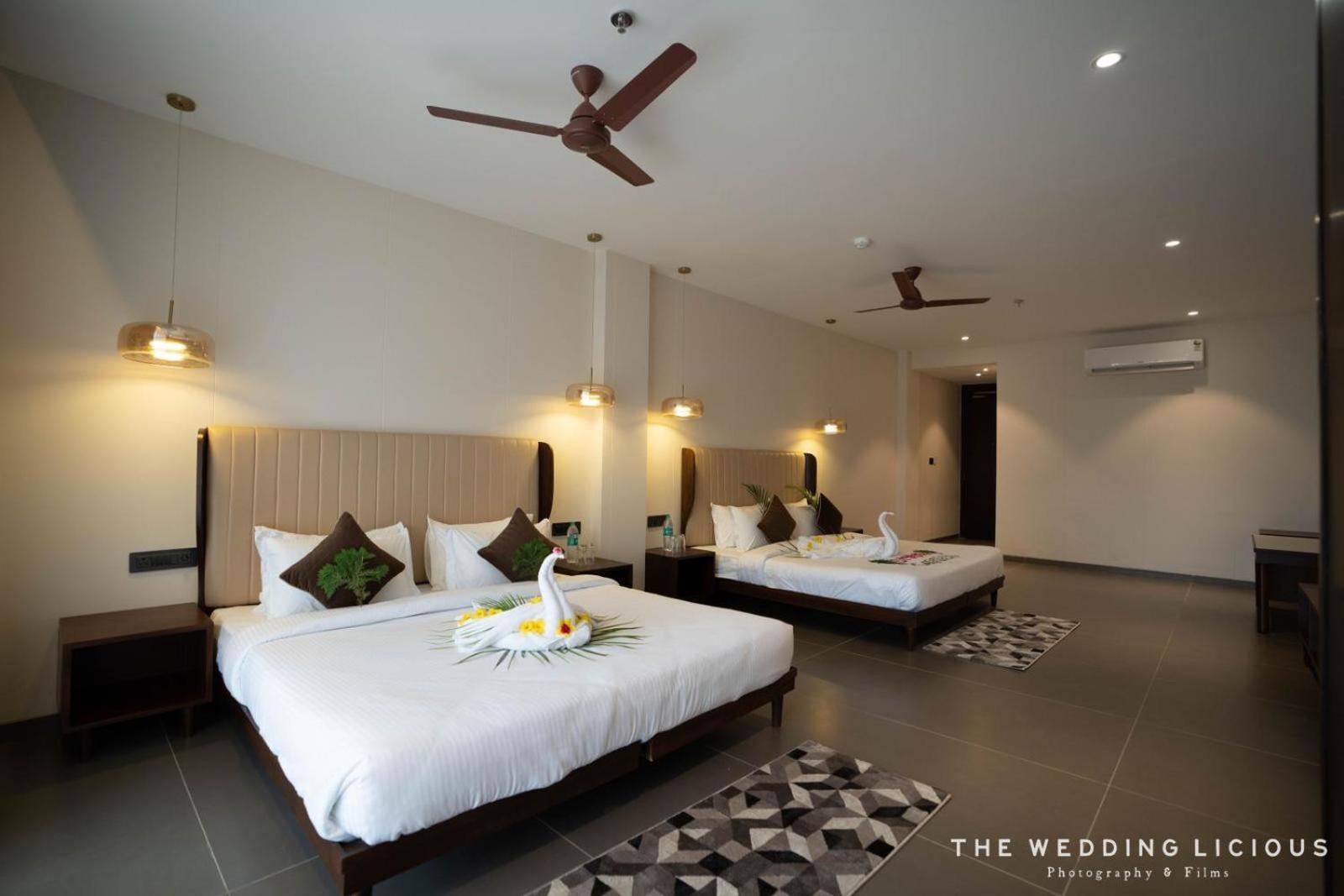 Hotel Omaya Garden Raipur  Bagian luar foto