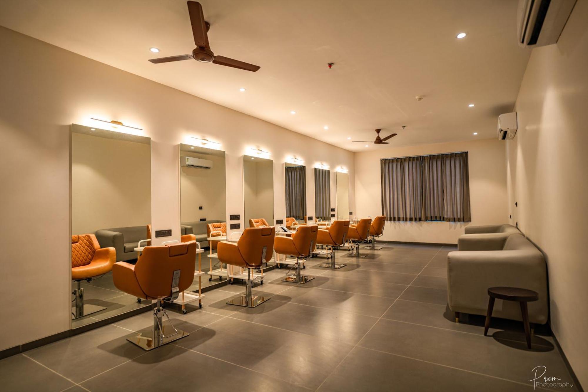 Hotel Omaya Garden Raipur  Bagian luar foto