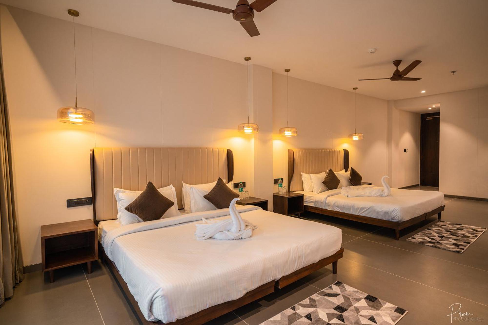 Hotel Omaya Garden Raipur  Bagian luar foto