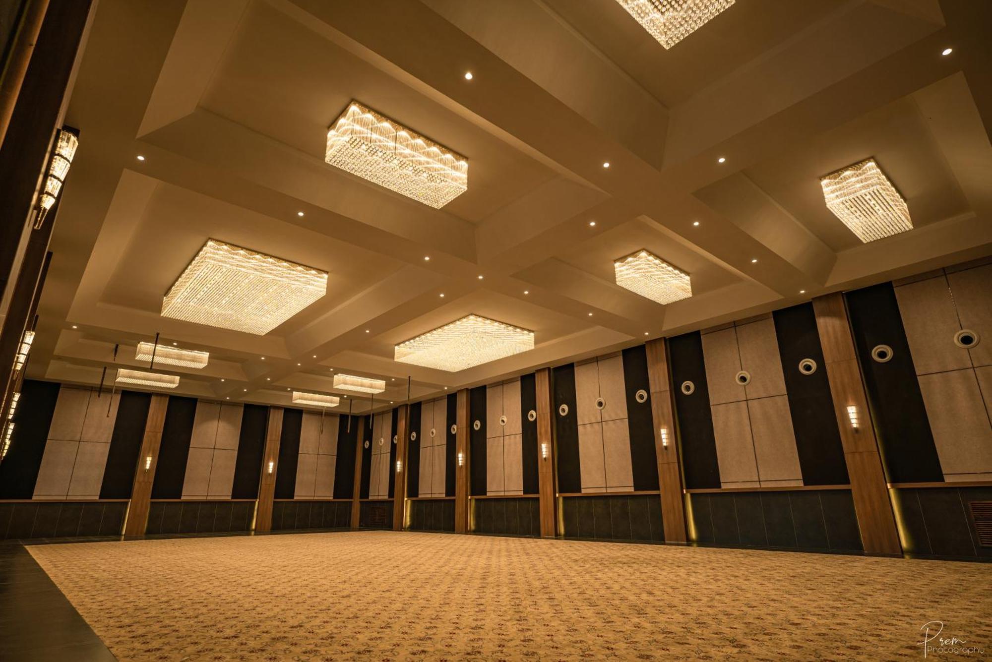 Hotel Omaya Garden Raipur  Bagian luar foto
