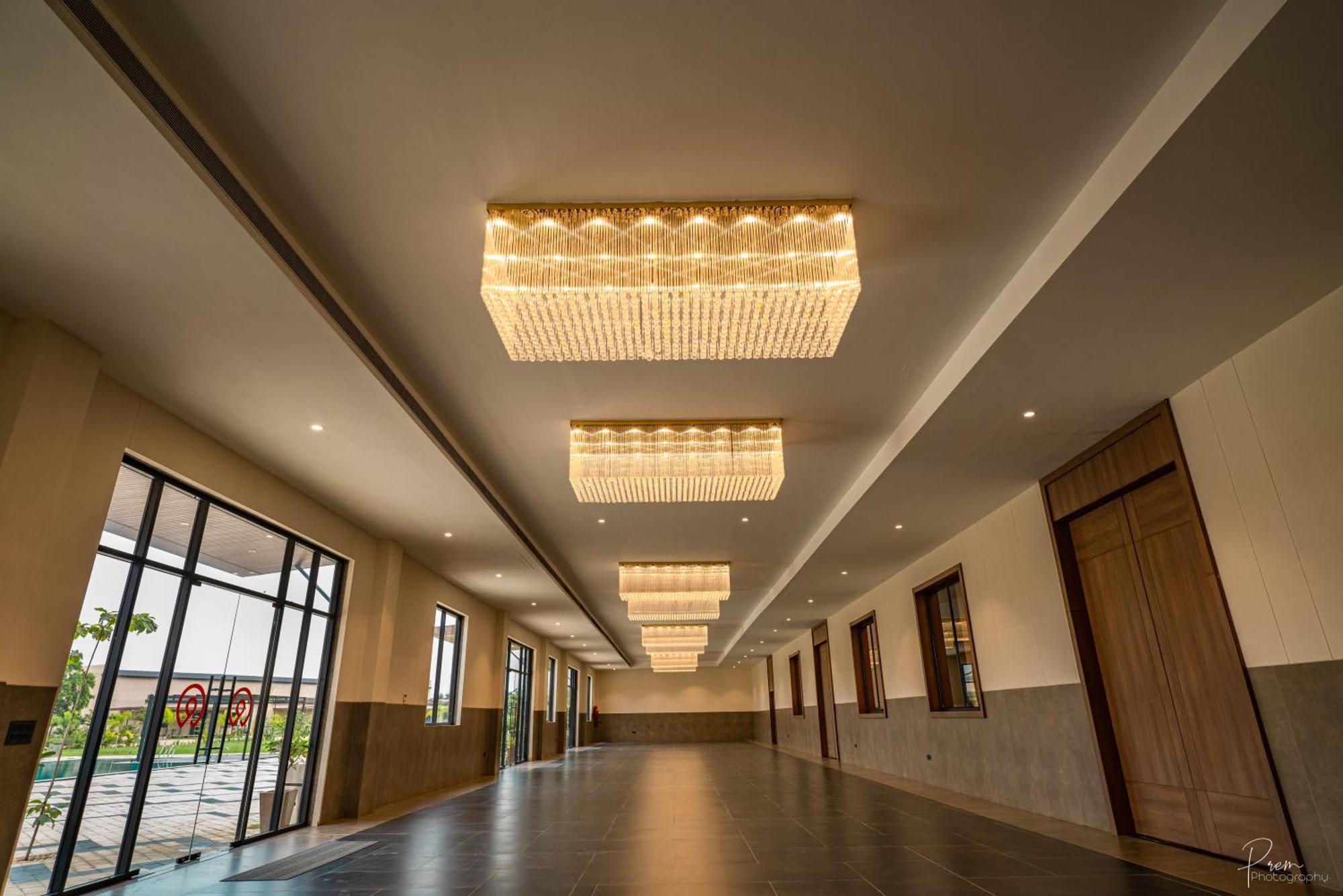 Hotel Omaya Garden Raipur  Bagian luar foto