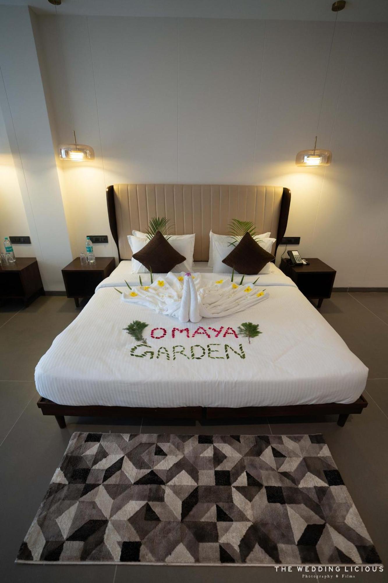 Hotel Omaya Garden Raipur  Bagian luar foto