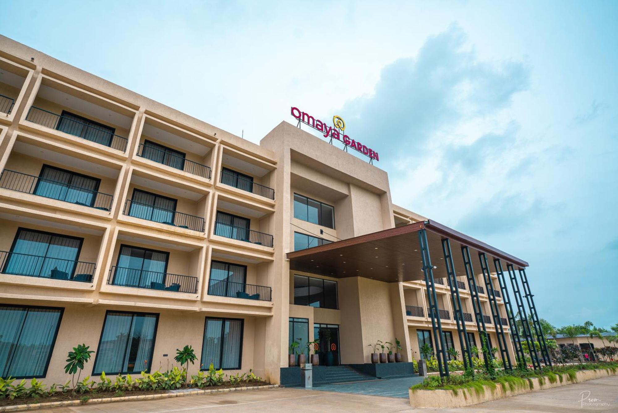 Hotel Omaya Garden Raipur  Bagian luar foto