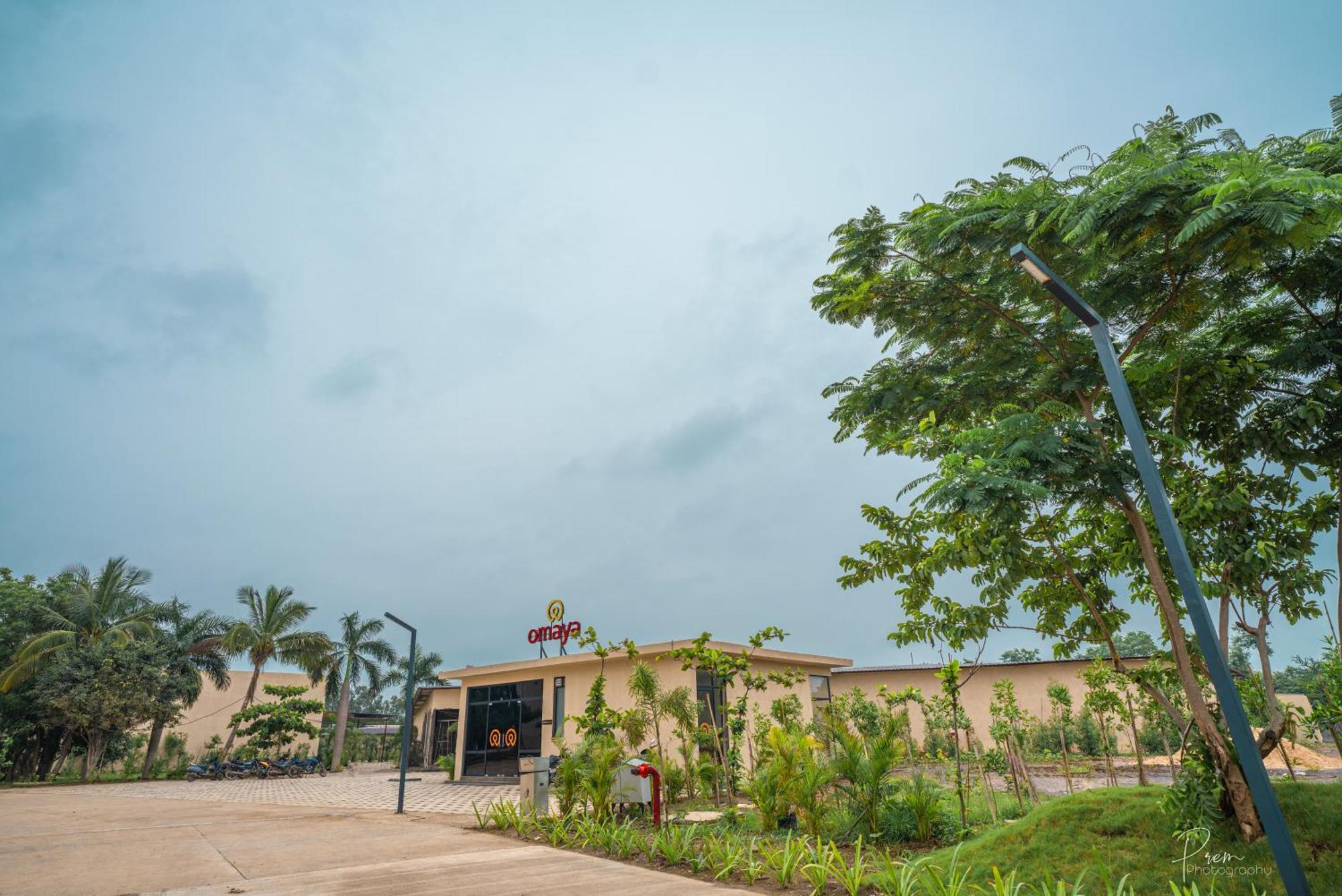 Hotel Omaya Garden Raipur  Bagian luar foto