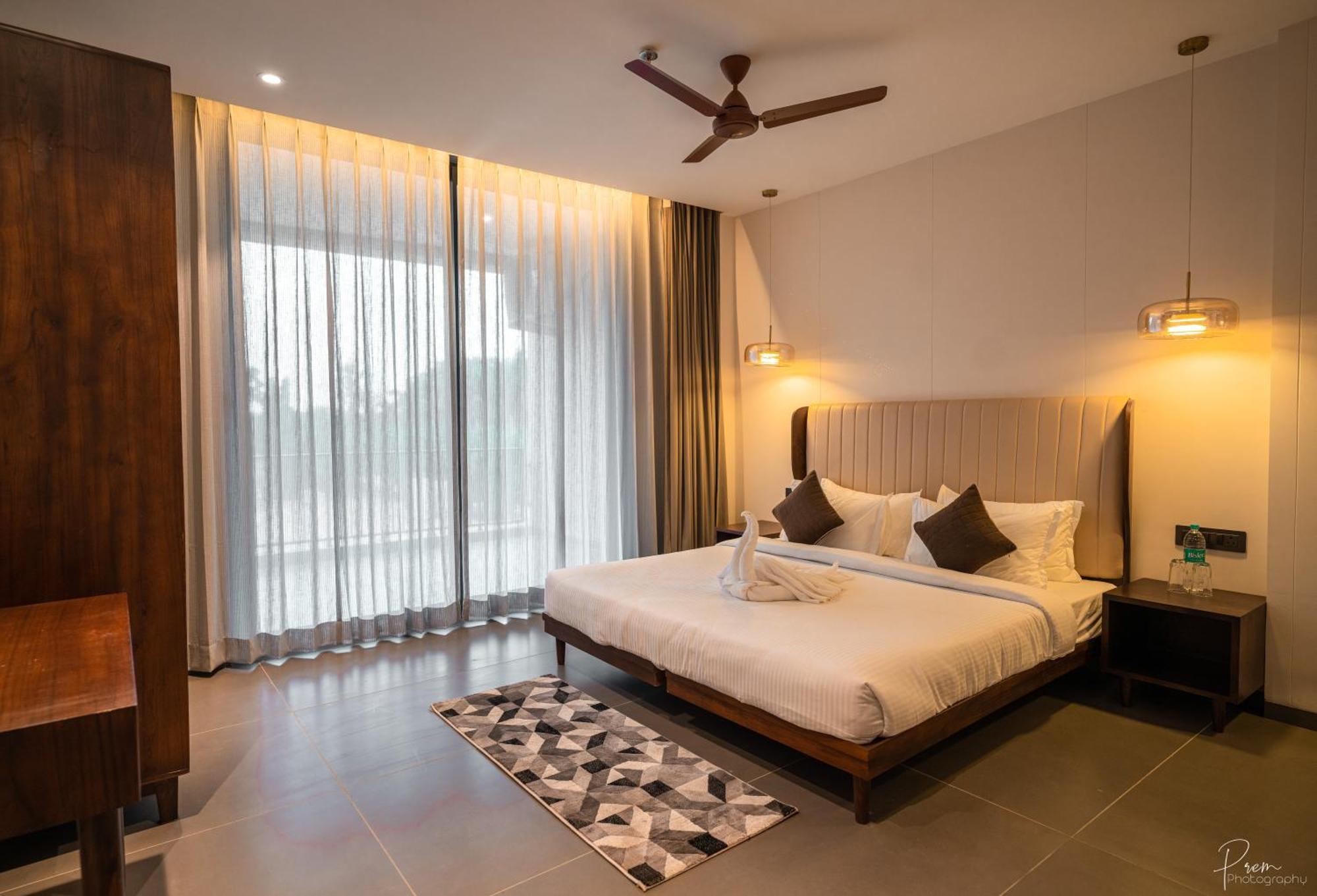 Hotel Omaya Garden Raipur  Bagian luar foto