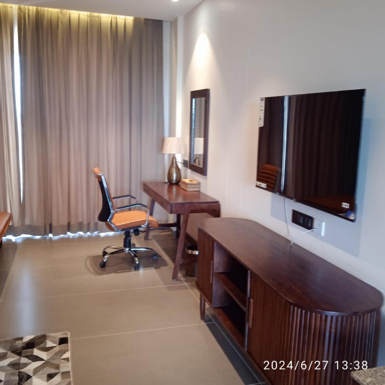 Hotel Omaya Garden Raipur  Bagian luar foto