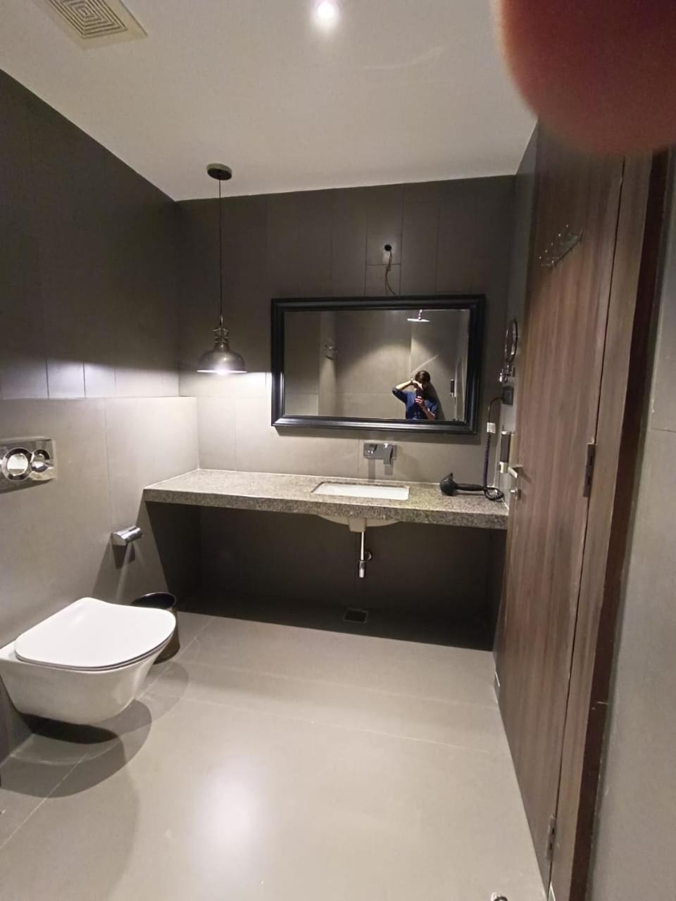 Hotel Omaya Garden Raipur  Bagian luar foto